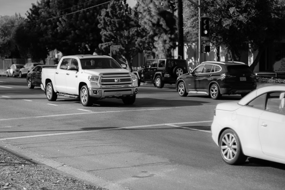 Atlanta, GA - Two-Car Wreck on I-85 at Bouldercrest Rd Leaves Victims Hurt